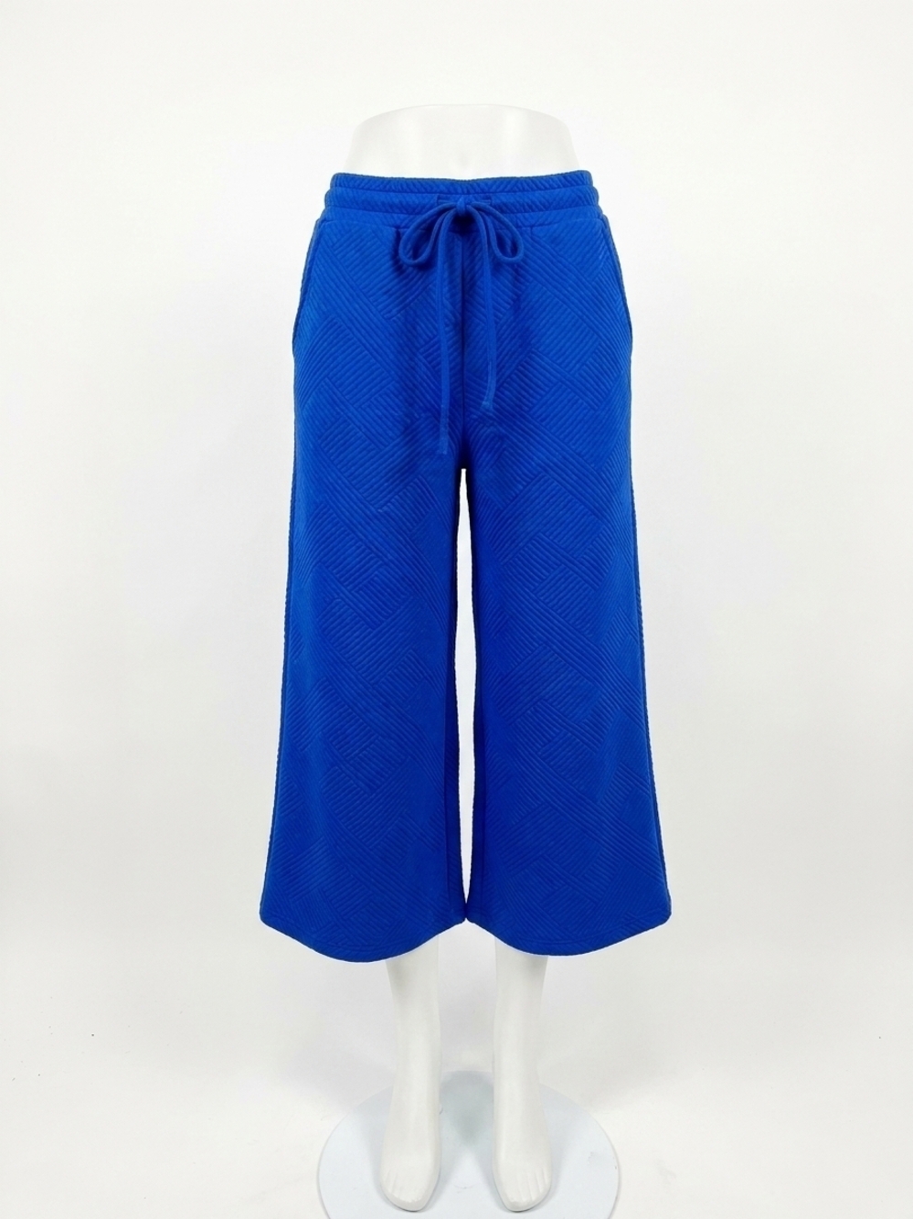 NEW SEE AND BE SEEN call my jet textured pants in royal blue
